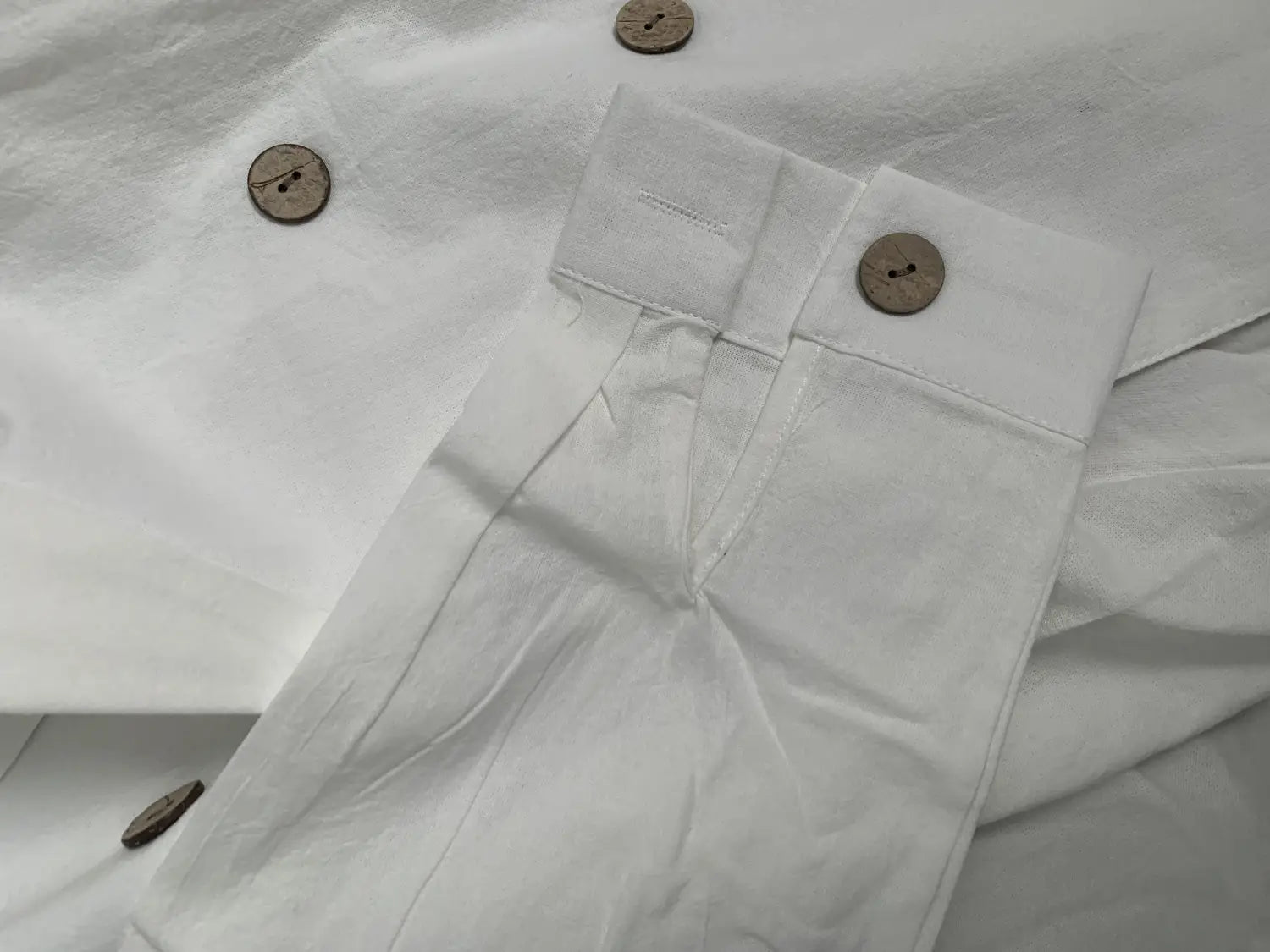 men long sleeve linen mandarin collar casual shirt with white cotton cuffs and natural wood buttons
