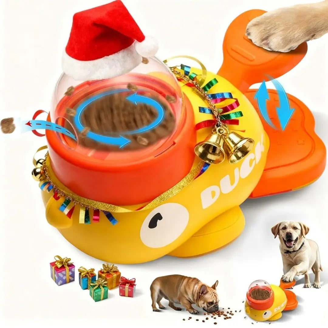 comedero rompecabezas para perros con forma de pato amarillo, con gorro rojo de Santa, campanillas doradas y cintas de colores para un juguete de dispensación lenta de alimento para perros
