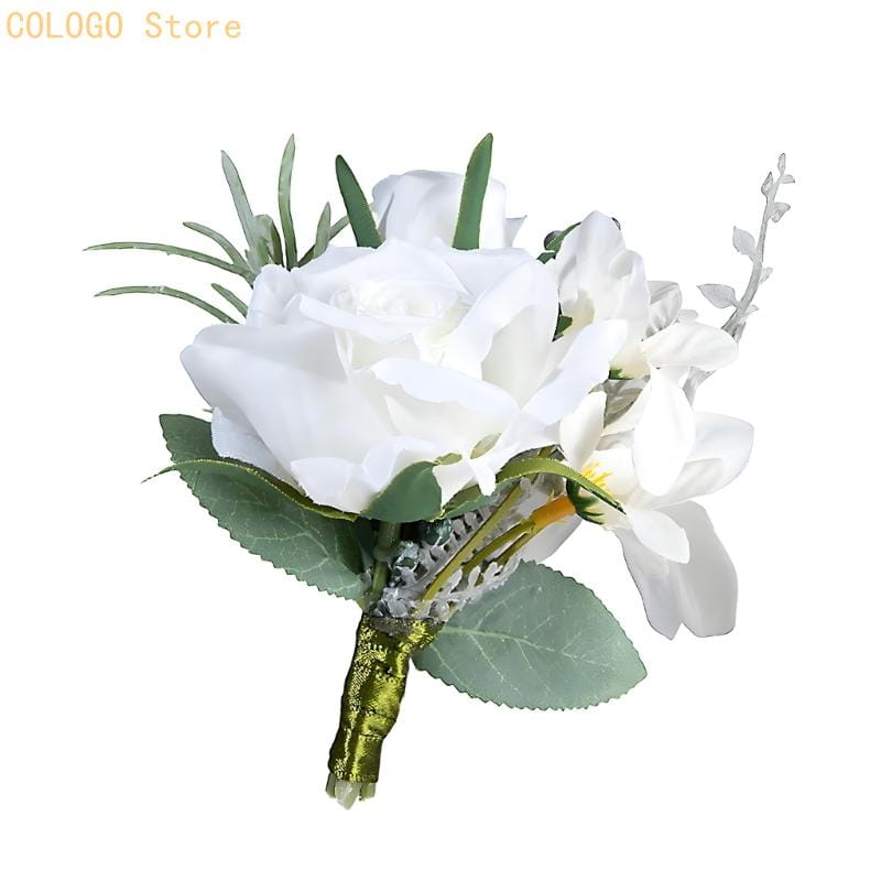 Weiße künstliche Hochzeitsrosen-Boutonniere mit grünen Blättern und silbernen Akzenten – Seidenblumen-Zubehör.