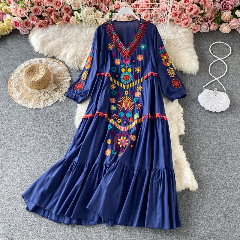 Women Vintage Dress Bohemian Ethnic Seaside Holiday Dress Spring Embroidered V-Neck Beach Dress Sundress Casual Pleated Vestidos