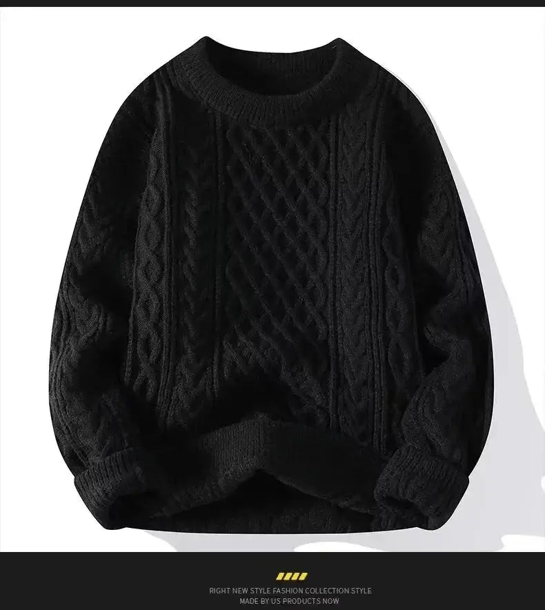 Schwarzer Zopfmuster-Strickpullover mit geripptem Rundhalsausschnitt und Bündchen, entworfen als lässiger Winterpullover für Herren.