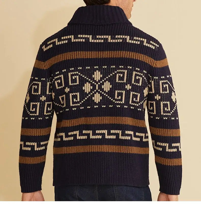 Pull-over cardigan vintage à fermeture éclair géométrique pour homme en maille bleu marine et beige, avec un motif à col montant.
