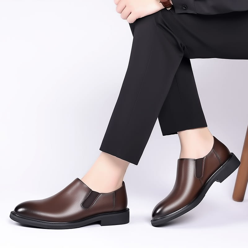 chaussures habillées à enfiler en cuir pour hommes, marron, finition cuir polie et semelles en caoutchouc noir