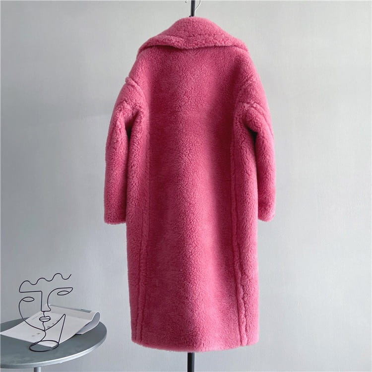 Abrigo exterior tipo osito de peluche largo para mujer de lana en un vibrante rosa, esponjoso, con textura esponjosa suave y cuello clásico, diseñado para adaptarse a diversas medidas de contorno de pecho y contorno de cadera, con excelente soporte de servicio de atención al cliente.