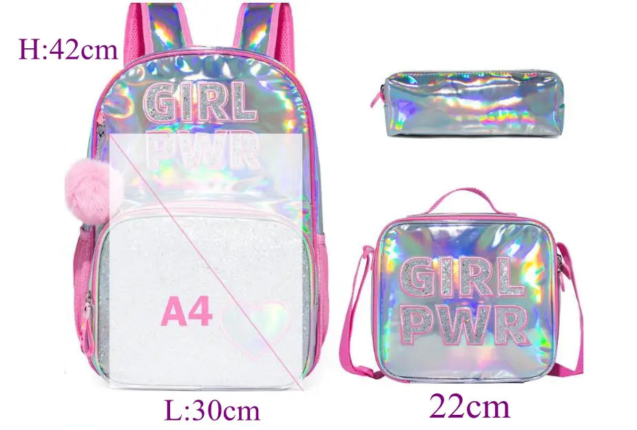 Schulrucksack für Mädchen „Girl Pwr“ holografisch in Pink mit flauschigem Pompon-Akzent aus dem Schulrucksack-Set für Mädchen holografisch