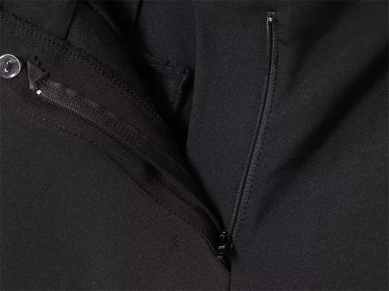 Women's Shorts New Summer 2025 Black Cropped Simple Shorts Casual and Fashionable Capable Commuter Personality Versatile