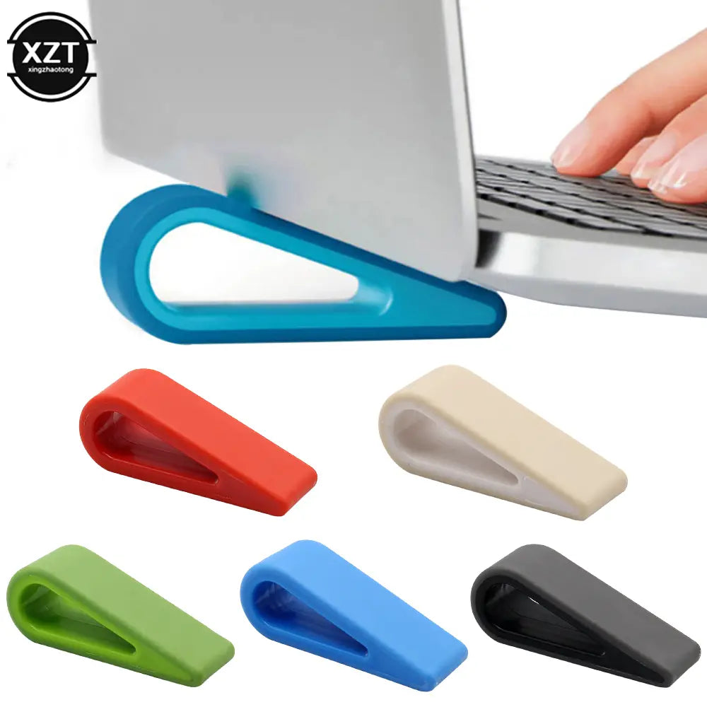 Cuña de soporte ajustable para laptop de silicona azul con una base de enfriador ergonómica para mayor comodidad y disipación del calor.