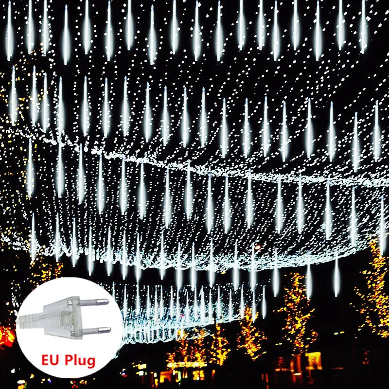 weiße LED-Ikeldropen-Lichterkette mit europäischem Stecker, gestaltet als Meteorschauer-Regen-Lichterkette für festliche Indoor- und Outdoor-Dekoration