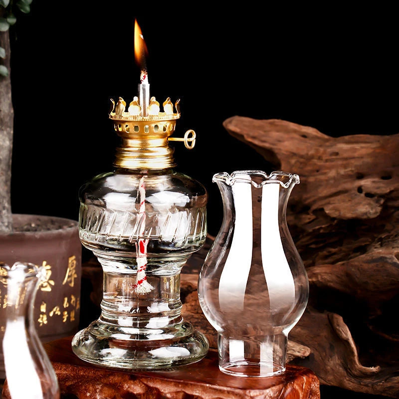Glass Oil Lamp Classic Retro Vintage Lantern Portable High Capacity Indoor Outdoor Home Decorative Lighting Durable Emergency