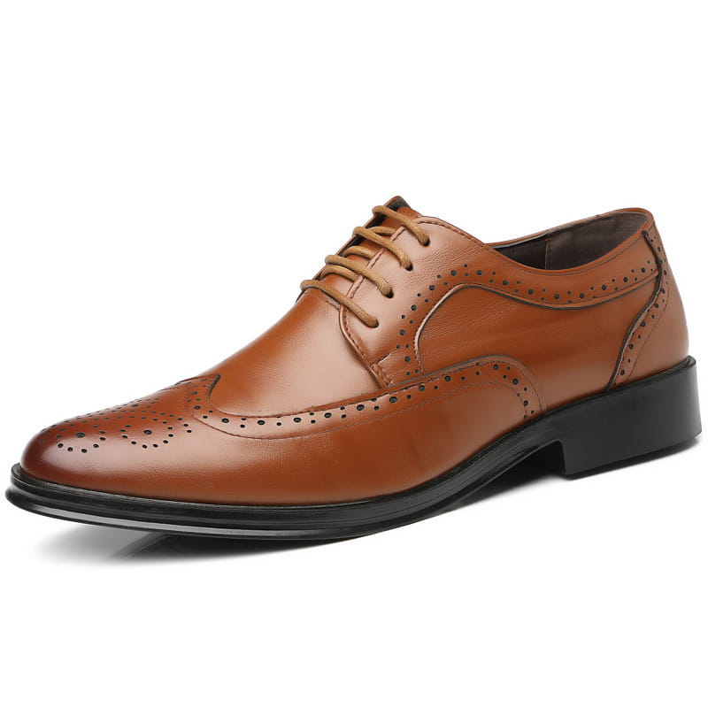 Men’s leather brogue dress shoes in brown featuring perforated detailing and matching laces.