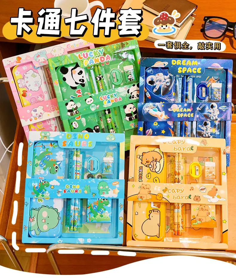 Kinder-Kinderzeichentrick-Schreibwaren-Set für die Schule, Schulbedarf-Geschenkset mit niedlichen Tiermotiven, darunter Pandas, Dinosaurier, Astronauten und Bären, in den Farben Rosa, Grün, Blau und Gelb.