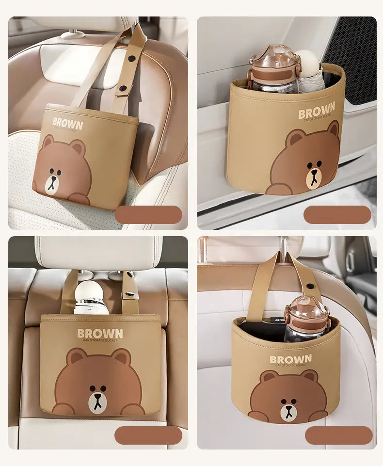 Organizador para asiento trasero de coche tipo oso marrón y beige, elaborado en piel sintética, con acabado de tela suave y correa ajustable, mostrado desde el reverso.