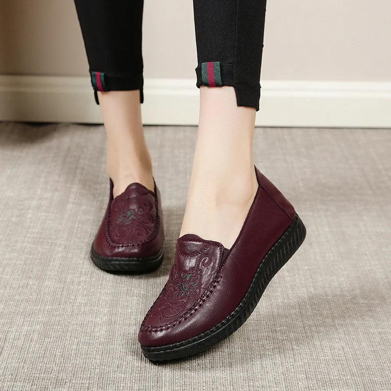 Women's Comfort Mom Leather Shoes, Retro Floral Embroidered Slip On Loafers, Soft Non-Slip Wedge Sole Daily Casual Footwear