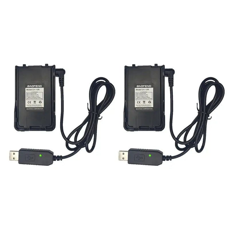 Schwarze Baofeng-UV-10R-Funkgerät-Akkuladegeräte aus Kunststoff mit gewellten USB-Kabeln und grünen Anzeigelichtern für den UV-10R-Akku 4800 mAh USB für Funkgeräte.