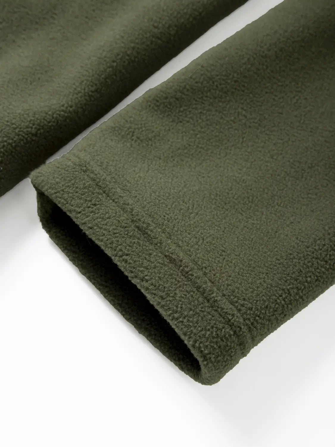 Chaqueta polar táctica verde oliva para hombre, con abrigo con capucha de cremallera completa, con tejido polar esponjoso y suave de textura marcada y puños acanalados acabados con prolijidad.