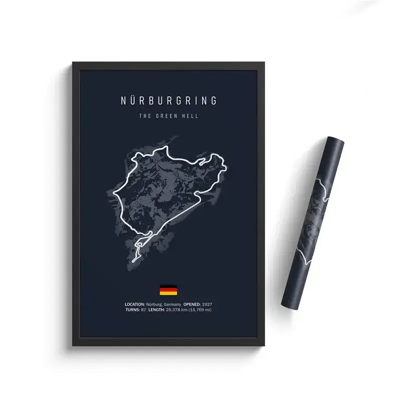 Affiche encadrée en noir, présentant un dessin en lignes blanches du circuit du Nürburgring sur un fond bleu marine foncé, avec du texte et un drapeau allemand en bas, conçue comme œuvre murale en toile du circuit de Formule 1 pour la décoration de la maison dédiée au sport automobile.