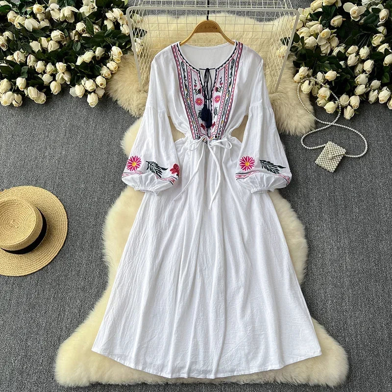 2026 New Spring Autumn Vacation Retro Ethnic Embroidery Dress Lantern Long Sleeve Waist Bohemian Dress A157