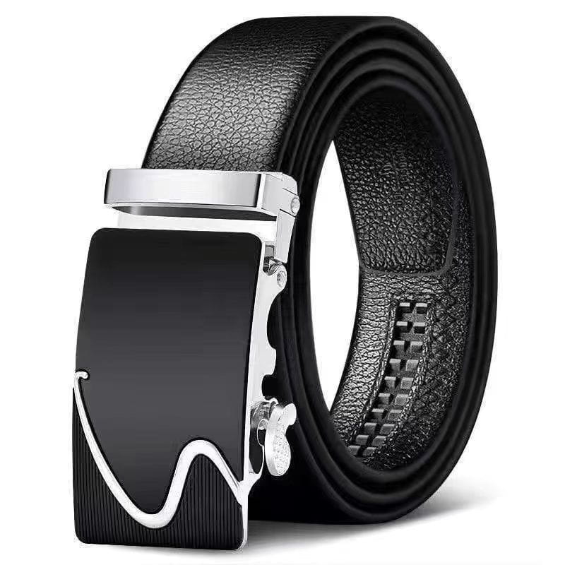 Ceinture en cuir pour hommes avec boucle automatique ton argent, présentant un design minimaliste en vague blanche sur une ceinture en PU noire.