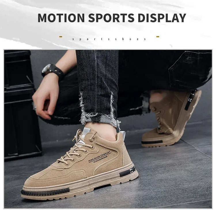 Zapatillas casual para hombre, calzado de plataforma transpirable, con diseño tipo botín alto de ante color camel, suelas de goma negras y puntera texturizada.