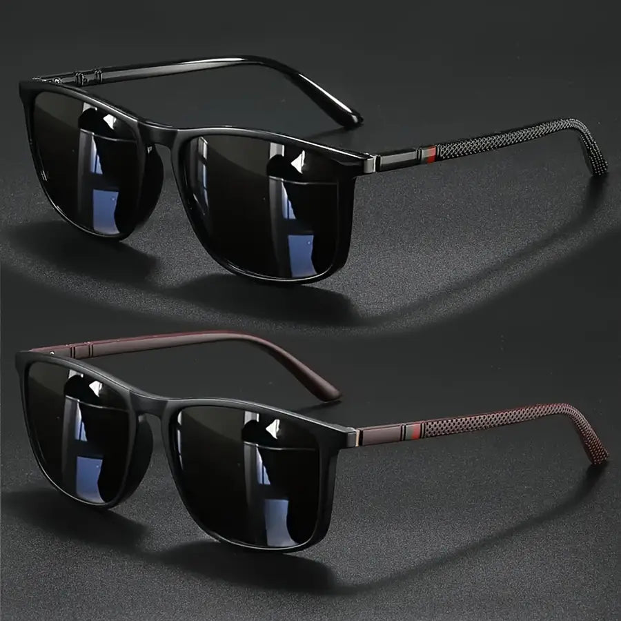 Gafas de sol vintage cuadradas y polarizadas, con marco negro rectangular, con protección UV400, lentes oscuras espejadas y patillas con textura que presentan una franja de acento roja sutil.