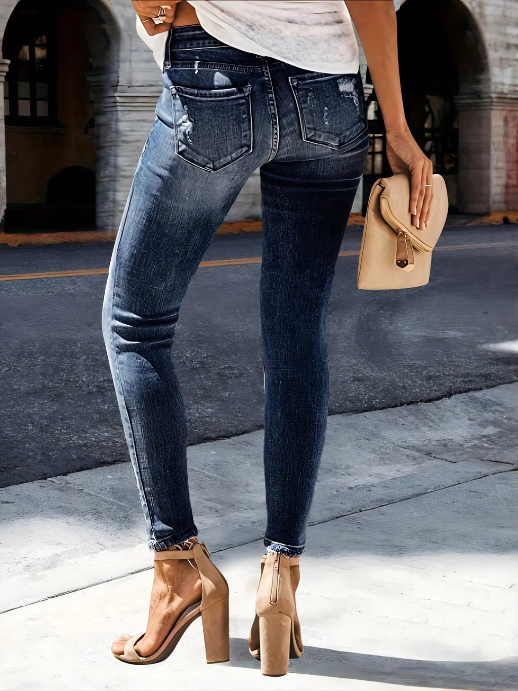 Women's Casual Elegant Party Solid Color Washed Cat Whisker Pattern Denim Ripped Skinny Jeans Tapered Pants Simple Daily Wear