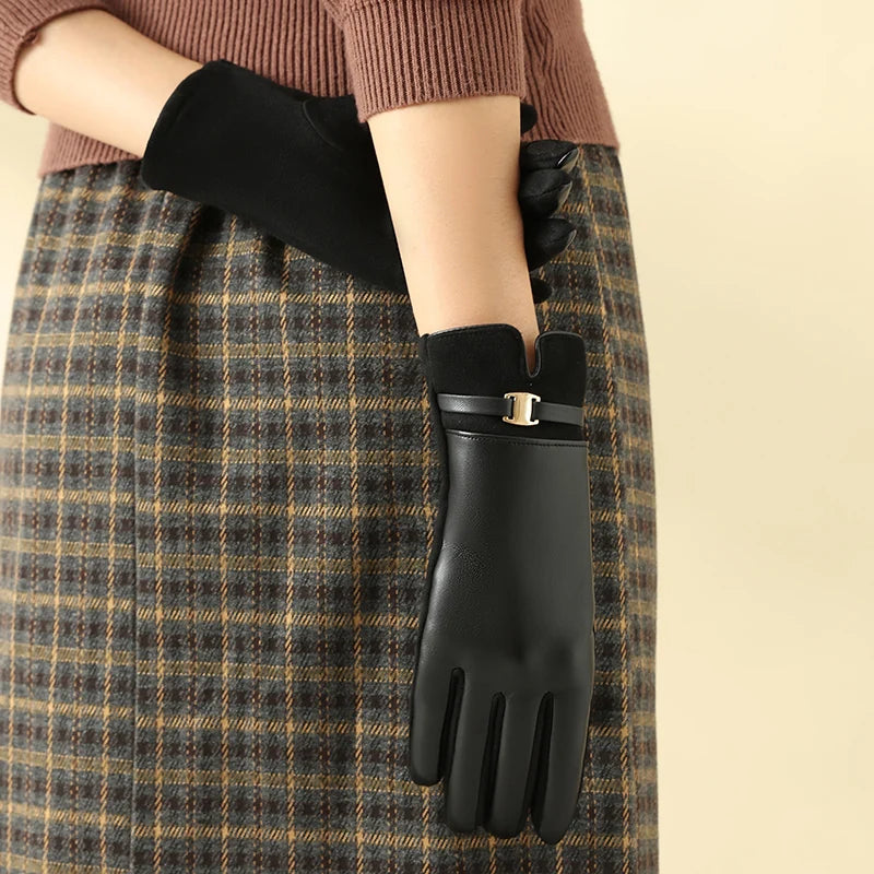 1 Pair of Gloves for Women in Winter Fleece-Lined to Heattech and Touch Screen Pu Elegant and Exquisite Cycling Driving Gloves