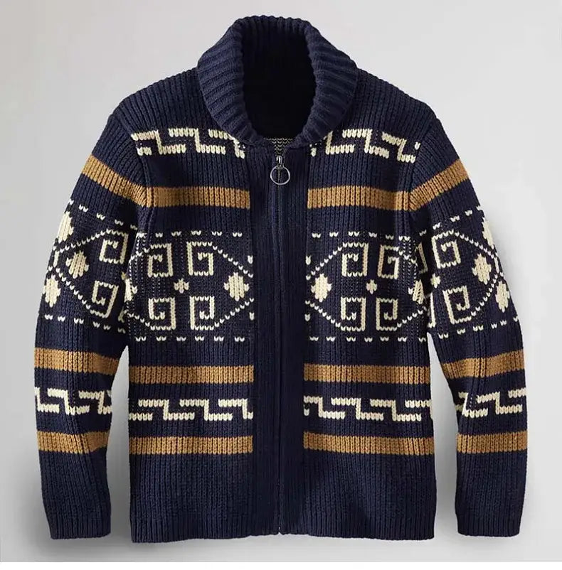 Pull-over cardigan vintage à fermeture éclair géométrique pour homme en maille bleu marine, avec des motifs géométriques beige et crème, et une fermeture avant zippée.