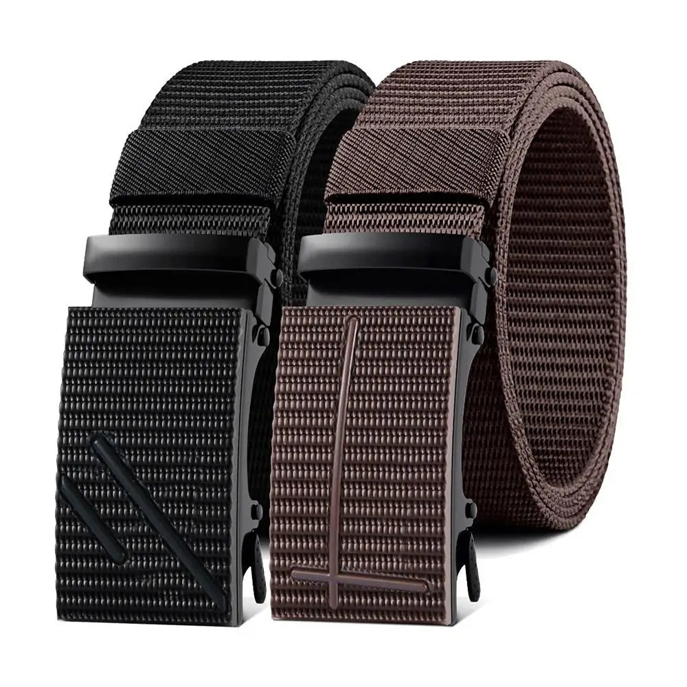 Taktischer Nylon-Gürtel für Herren in Schwarz und Braun mit matt schwarzen strukturierten Gittermuster-Kunststoffschnallen, geeignet für den Freizeit- und Outdoor-Einsatz