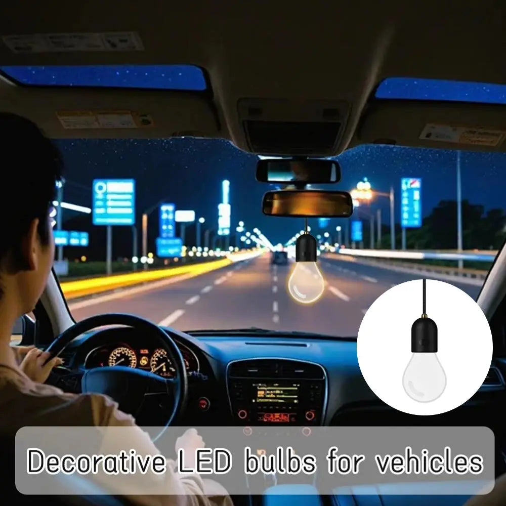 Ampoule LED décorative élégante noire et transparente en verre, au design classique et à une base moderne et fine, conçue pour un éclairage d’ambiance suspendu dans la voiture, alimentée par des piles bouton CR2032.