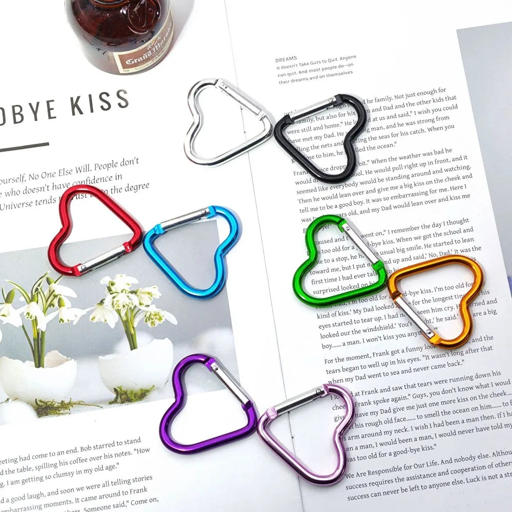 Travel Kit Accessories Outdoor Keyring  Heart-shaped Aluminum Carabiner Key Chain Clip Water Bottle Buckle Keychain Bag Hanging
