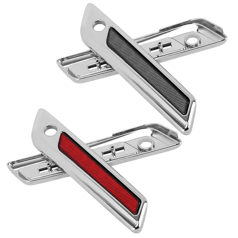 Cubiertas de pestillo de alforja con acabado en cromo para Harley Touring de 2014 en adelante con paneles reflectantes negros y rojos para un estilo y una durabilidad mejorados.