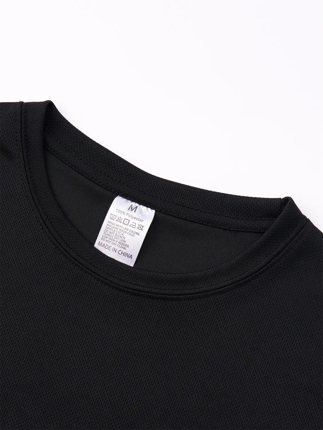 T-shirt d’été pour homme Nautica à encolure ras du cou, imprimé graphique en lettres, noir, confectionné en polyester à 100 %, avec une étiquette d’entretien blanche à l’intérieur du col et un design classique simple