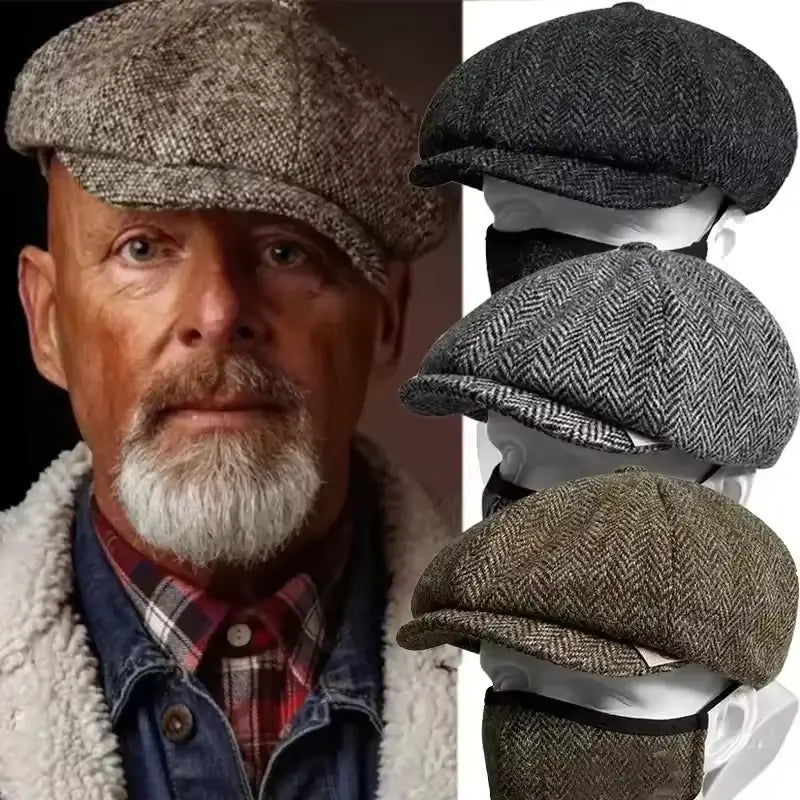 Ein Mann, der eine Schiebermütze aus Fischgrät-Tweed in erdigen Farbtönen trägt, mit einem klassischen Vintage-Peaky-Blinders-Berettdesign.