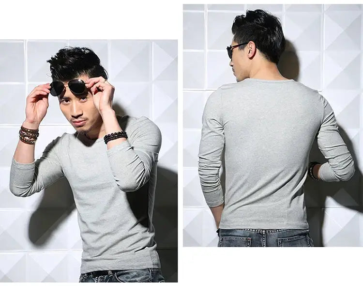 T-shirt en coton gris pour homme, à manches longues, encolure en V, coupe slim, présenté de face.