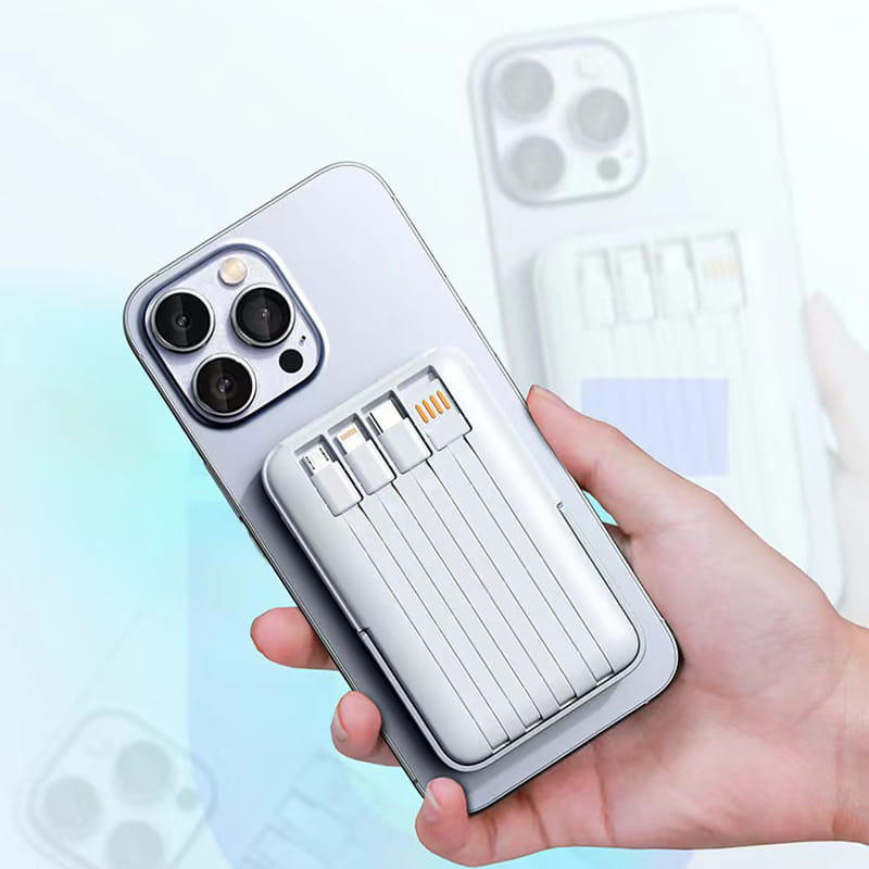 Weißer tragbarer kabelloser Magnet-Akkupack mit 10000 mAh, mehreren USB-Anschlüssen und einem eleganten gerippten Design für schnelles Laden.
