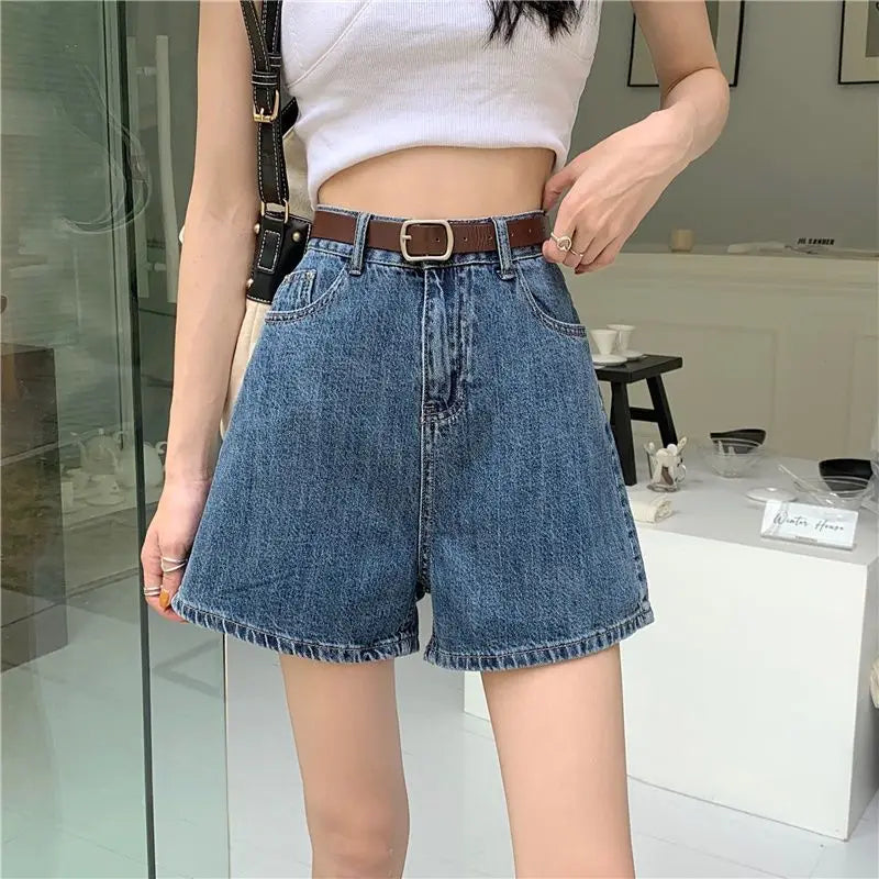 New Casual Blue Denim Shorts for Women Stylish Streetwear Loose Comfortable Short Jeans Classic Versatile Everyday Jean Shorts
