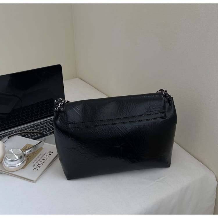 Bolso bandolera negro de antecruda falso brillante con correa de cadena plateada y gran capacidad, adecuado para el uso diario.