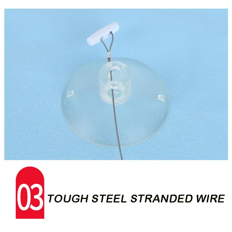Ventouse en plastique transparente avec poignée blanche et fil métallique central, pour un hamac pour chat monté sur fenêtre.