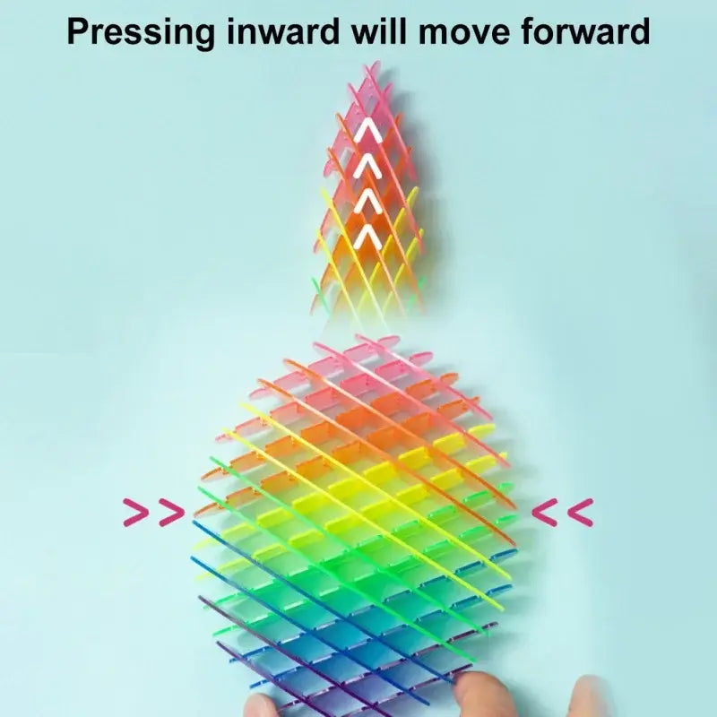 Elastisches Netz-Sinnes-Fidget-Wurmspielzeug aus durchscheinendem Kunststoff mit Regenbogenfärbung und geometrischem ineinandergreifendem Design.