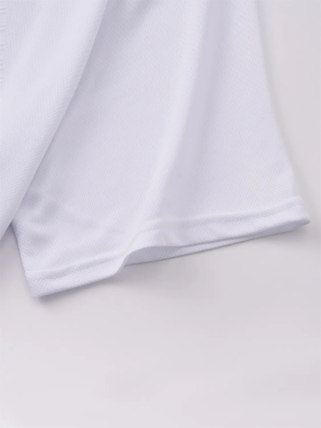 t-shirt d’été pour homme Nautica, imprimé graphique en lettres, coton blanc, ourlet avec bord légèrement incurvé, cousu proprement