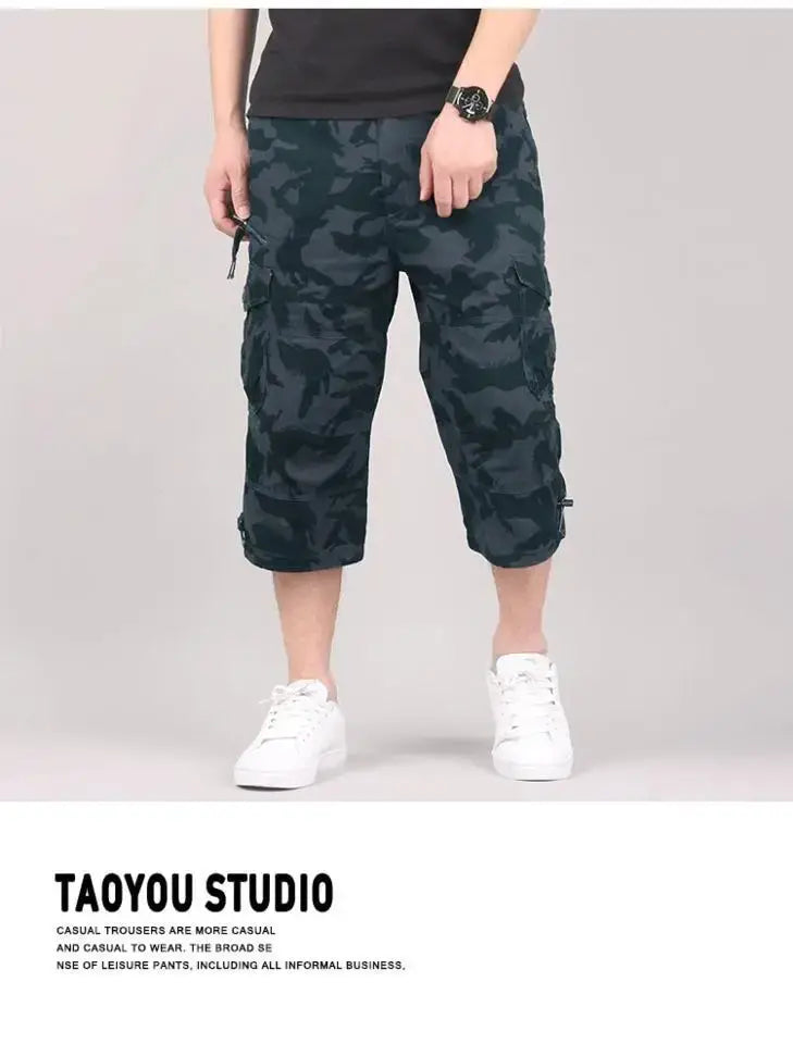 Bermudas cargo pour hommes, décontractés pour l’été, à poches multiples, en coton, en camouflage vert foncé et noir, avec plusieurs poches cargo.
