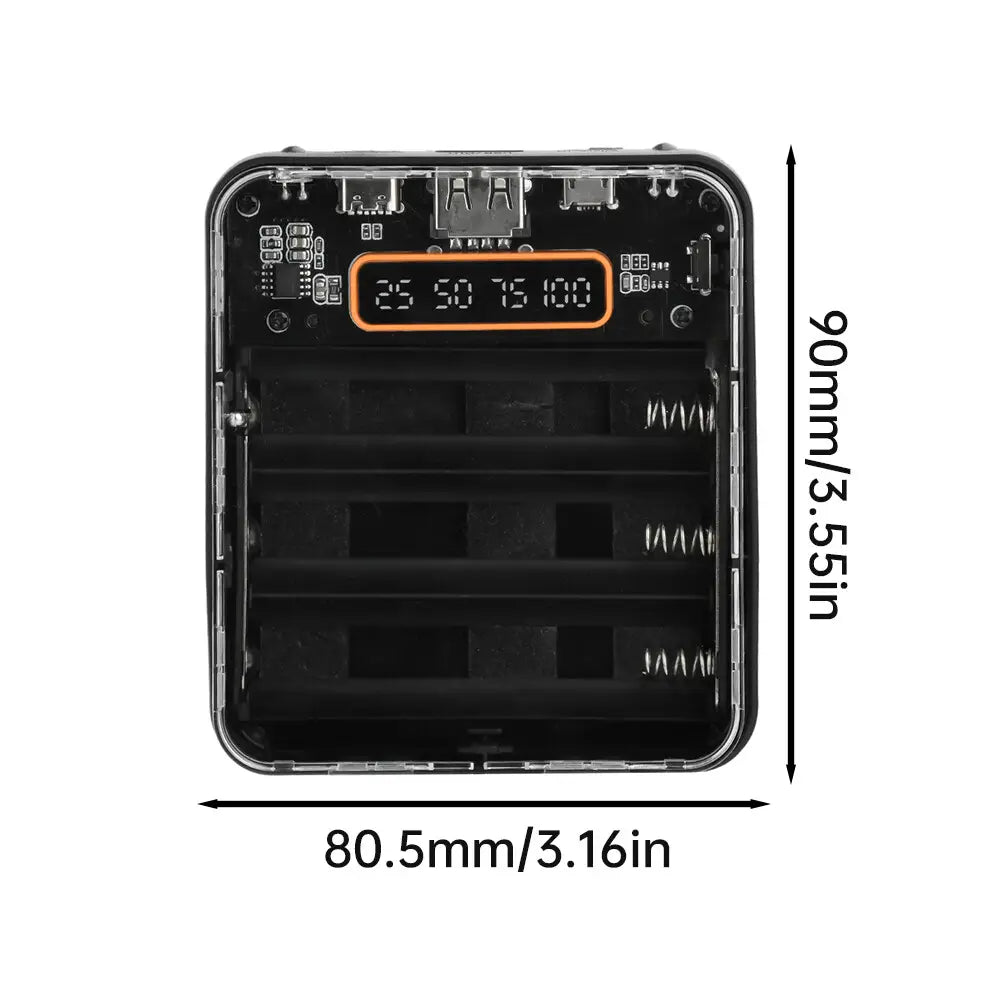 Schwarzes rechteckiges transparentes DIY-Powerbank-Gehäuse mit orangefarbenem Digitaldisplay, das die Akkustände für drei flache 18650-Akkus anzeigt, mit sichtbarer Leiterplatte für Mobiltelefone.
