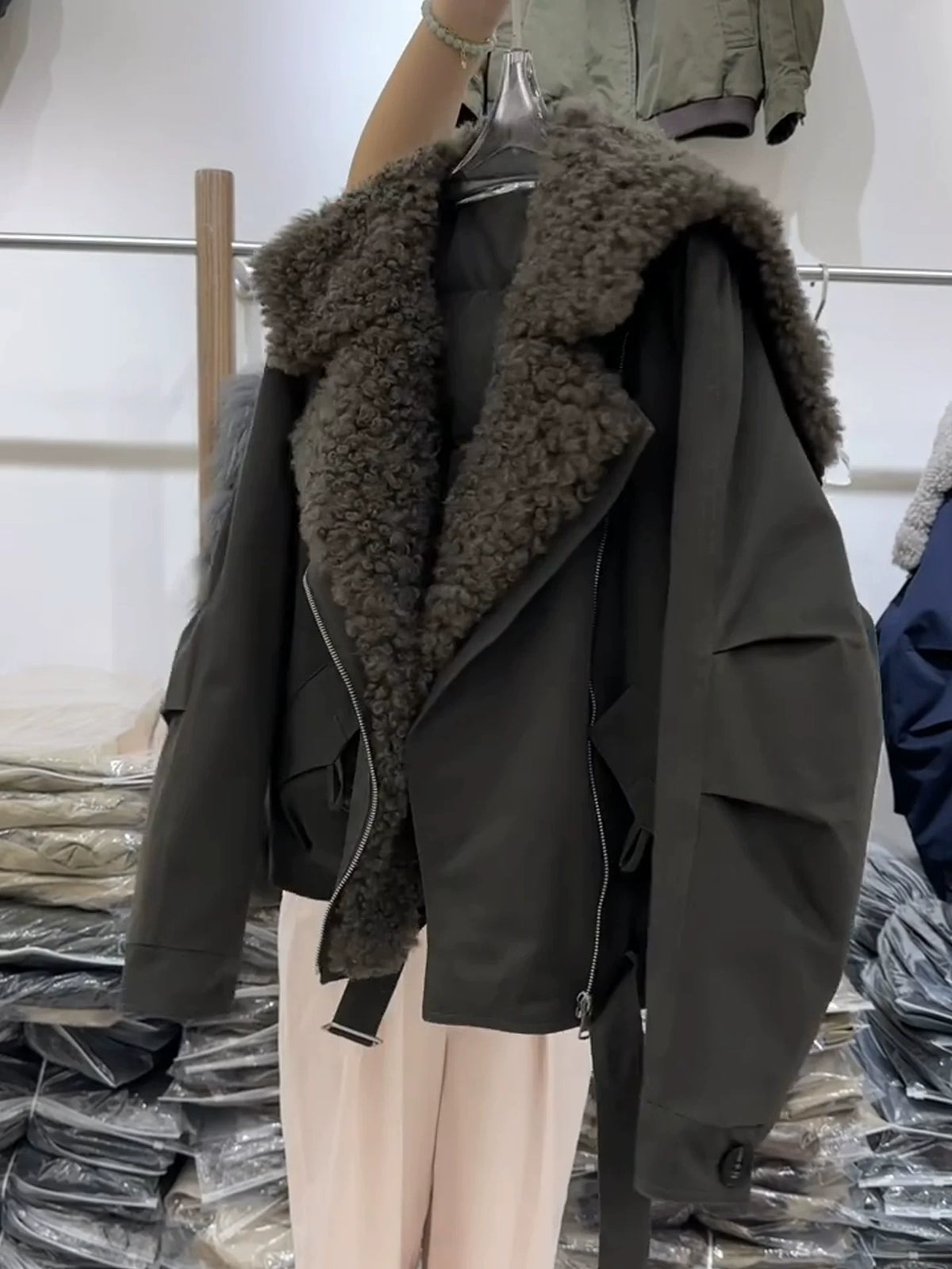 Winter Fashion Faux Fur Collar Padded Jacket Women Army Green Oversized Warm Thick Coat Drawstring Waist Streetwear Chic Tops