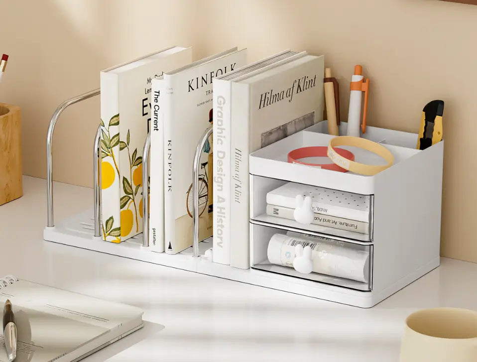Organisateur de bureau en plastique blanc pour livres avec deux tiroirs transparents et un support pour livres en métal argenté, avec horloge pour un usage au bureau