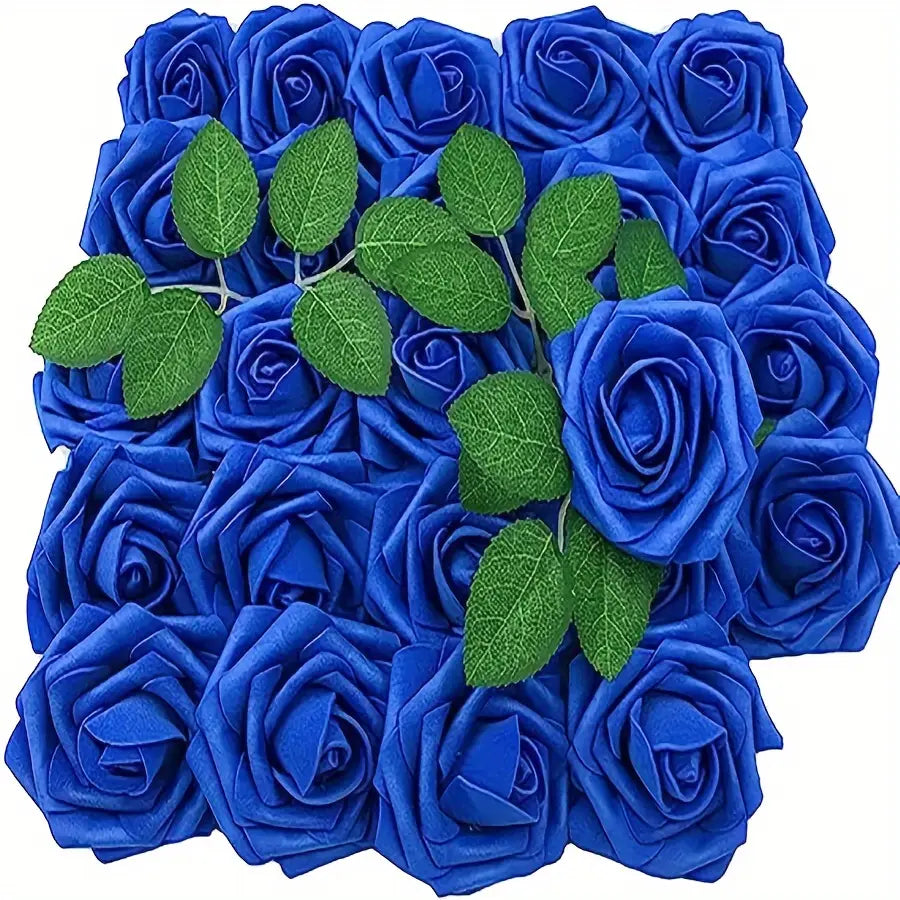 Un ensemble de roses de fleurs artificielles bleu royal vibrantes, fabriquées en mousse, aux pétales superposés brillants et aux feuilles vertes fixées, pour la décoration.