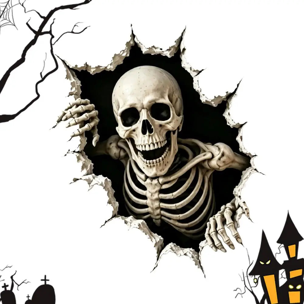 Autocollant mural 3D pour Halloween en papier : un squelette blanc détaillé en plastique, avec des orbites noires et un large sourire, apparaît à travers un décor de mur déchiré, idéal pour une décoration effrayante.