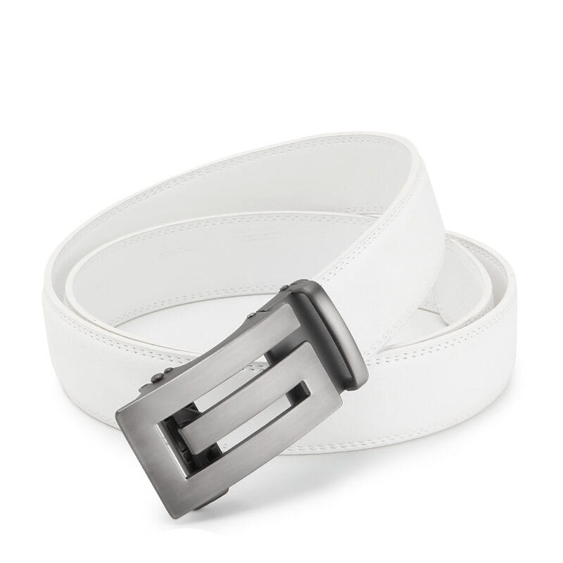Ceinture automatique en cuir pour homme en cuir blanc, avec une boucle argentée métallique élégante présentant un design rectangulaire moderne.