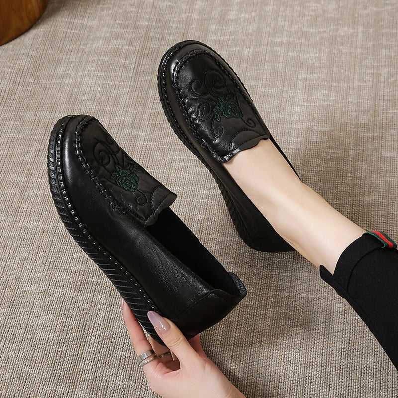 Women's Comfort Mom Leather Shoes, Retro Floral Embroidered Slip On Loafers, Soft Non-Slip Wedge Sole Daily Casual Footwear
