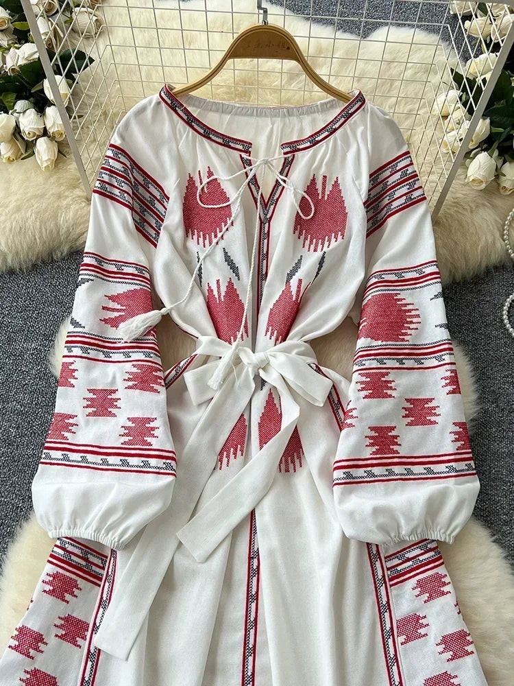 Bohemian Retro Ethnic Style Dress Women's Spring Autumn Embroidered Lace Up Lantern Sleeves Waist Cinching Long Dress A153