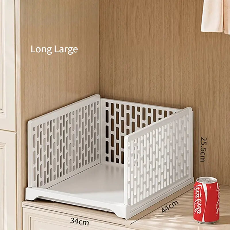 Séparateur de rangement pliable en plastique blanc, avec un motif de treillis géométrique, pour des unités de tiroirs d’armoire empilables
